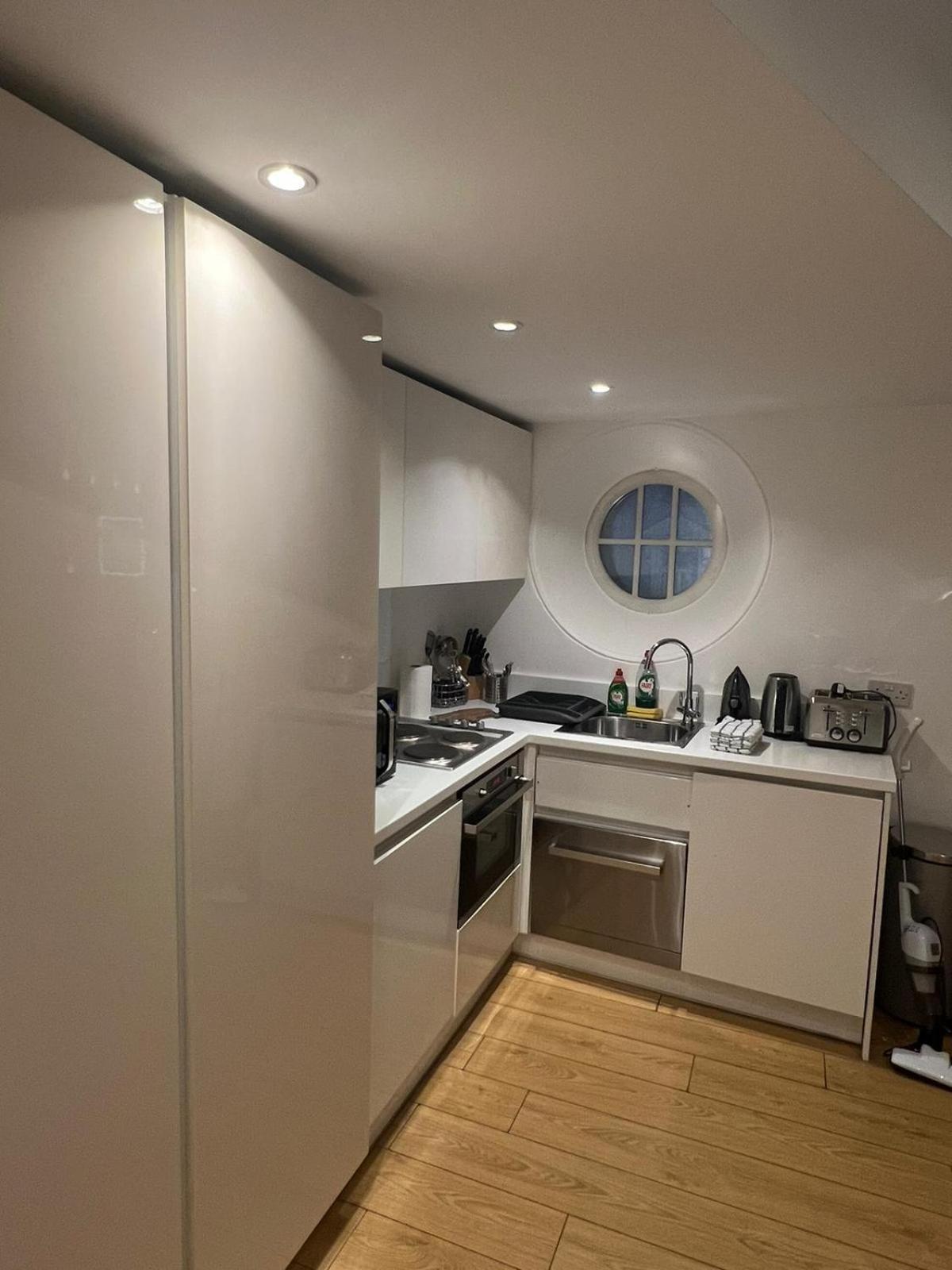 Tranquil 1 Bedroom Retreat In Piccadilly Vr4 London Eksteriør billede
