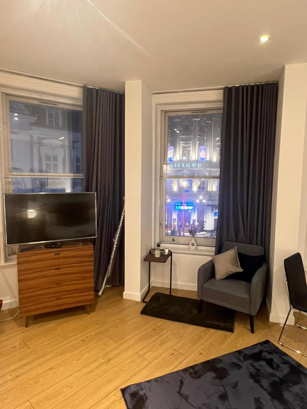 Tranquil 1 Bedroom Retreat In Piccadilly Vr4 London Eksteriør billede